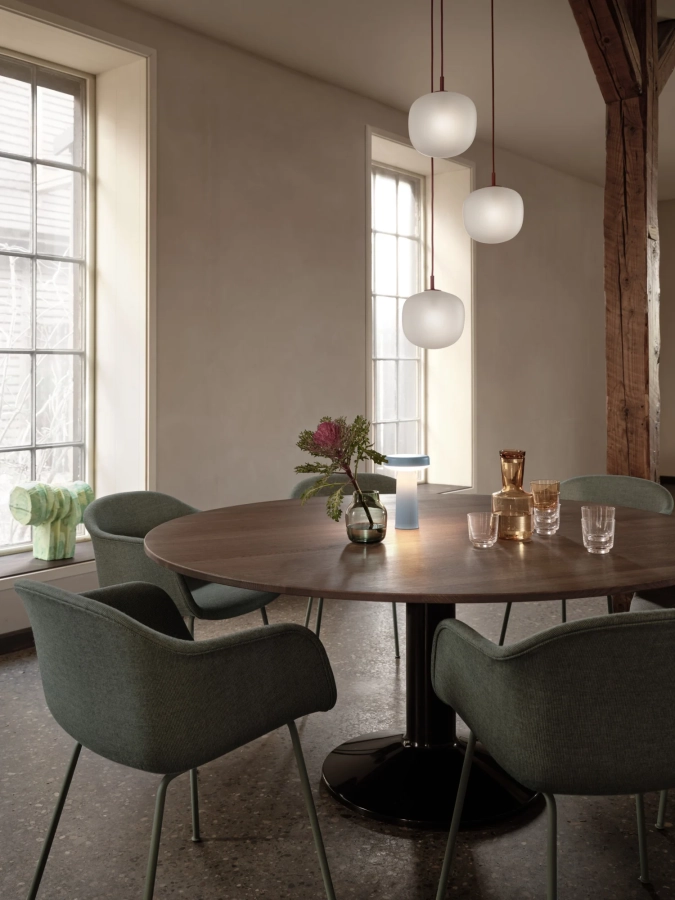 23824-en-midst-table-dark-oiled-oak-black-160-fiber-armchair-sabi-921-tube-base-dusty-green-rime-18-deep-red-ease-portable-lamp-silent-11-muuto-org.webp