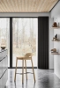 WOUD_SS22_MONOCOUNTERCHAIR_STEDGE_HIBO_ARKIV.jpg_1_1015x1486.webp