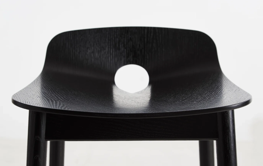 100911_Mono_counter_chair_black_5_1374x866.webp