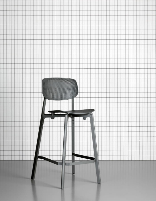 12_COLANDER_stool-700x900.jpg