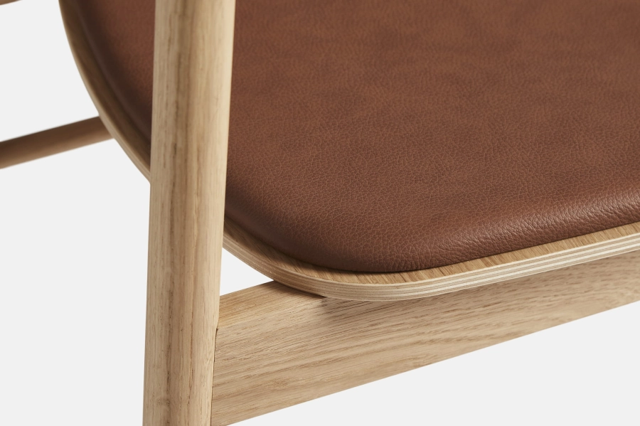 100024_Soma dining chair_Oiled oak w_ leather_4.jpg