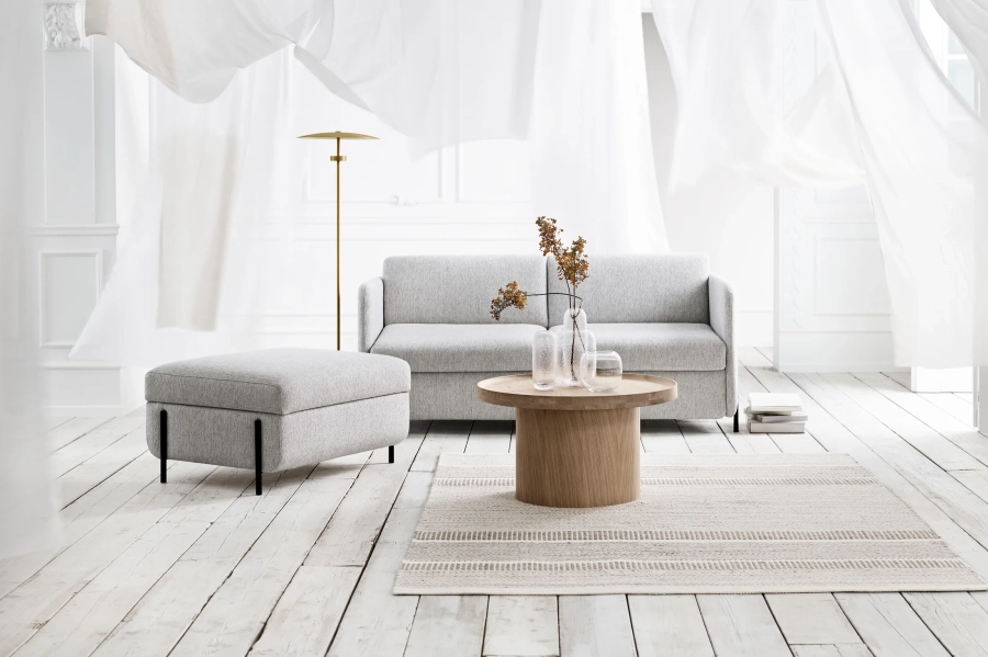 pira-bedsofa-reflection-plateau-una-tegan-rug.webp