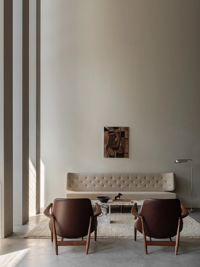 MENU_ELizabeth_Lounge_Chair_Radiohus_Sofa_Androgyne_Lounge_Table_Wing_Floor_Lamp.jpg