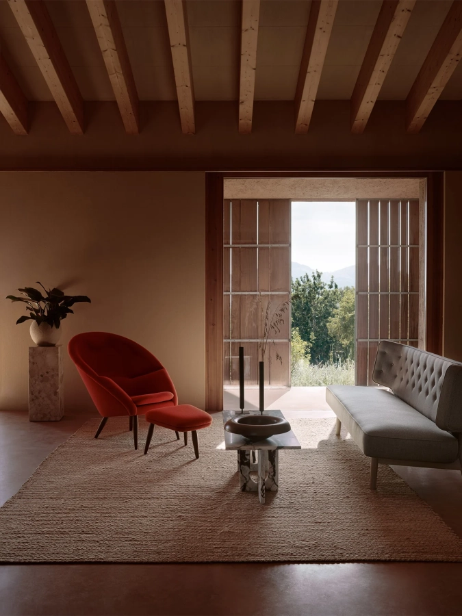 MENU_Oda_Lounge_Chair_Ottoman_Plinth_Pedestal_Androgyne_Lounge_Table_Radiohus_Sofa_P2.webp