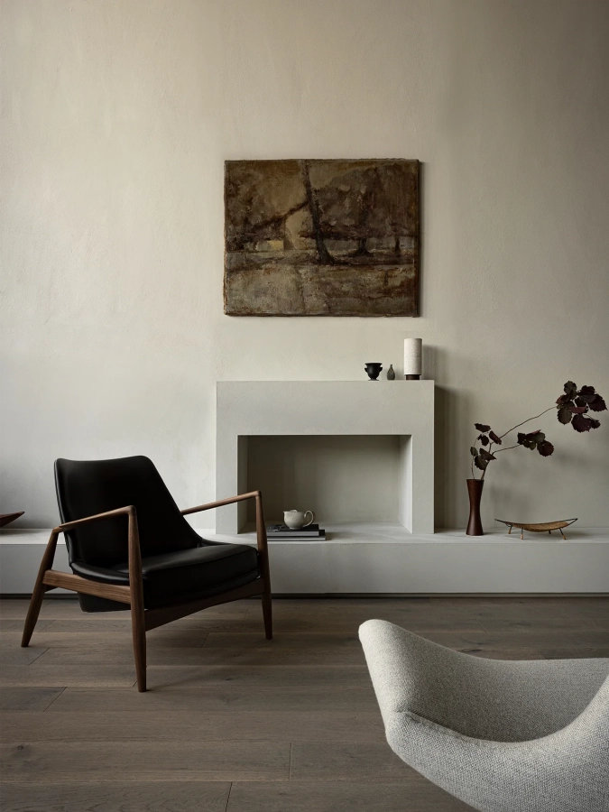 MENU_The_Seal_Lounge_Chair_Low_Back_Pagode_Sofa_2.webp
