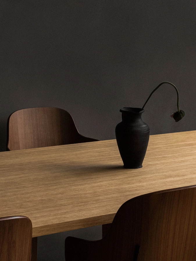MENU_The_Penguin_Dining_Chair_Androgyne_Dining_Table_Rectangular_7.jpg