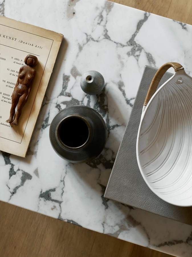 MENU_Androgyne_Lounge_Table.webp