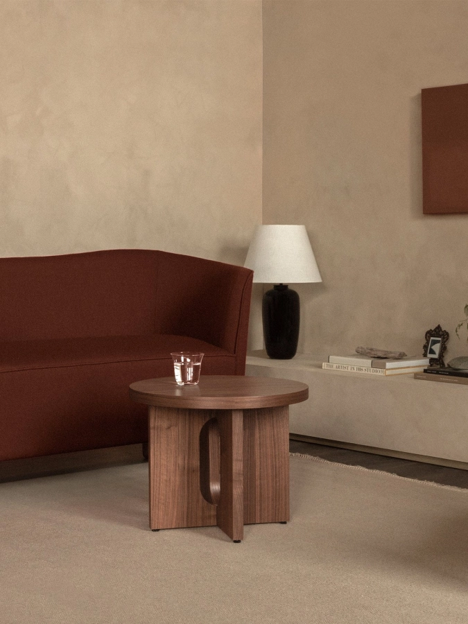 Audo_Mingle_Sofa_Androgyne_Side_Table_Kubus_Lily_Vase_Torso_Table_Lamp_44.jpg