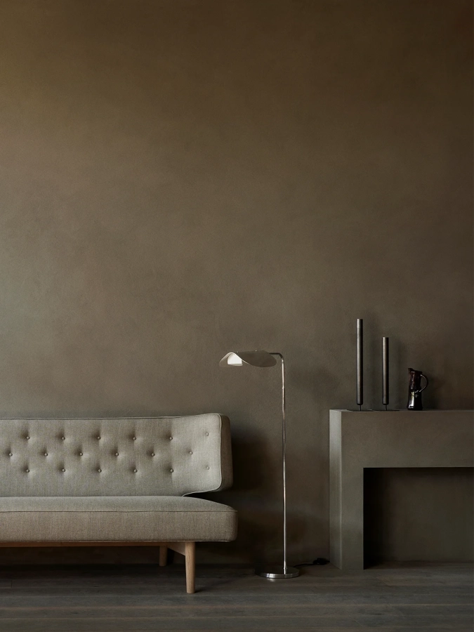 MENU_Radiohus_Sofa_Wing_Floor_Lamp_Plinth_Pedestal_Surround_Vase_2.webp