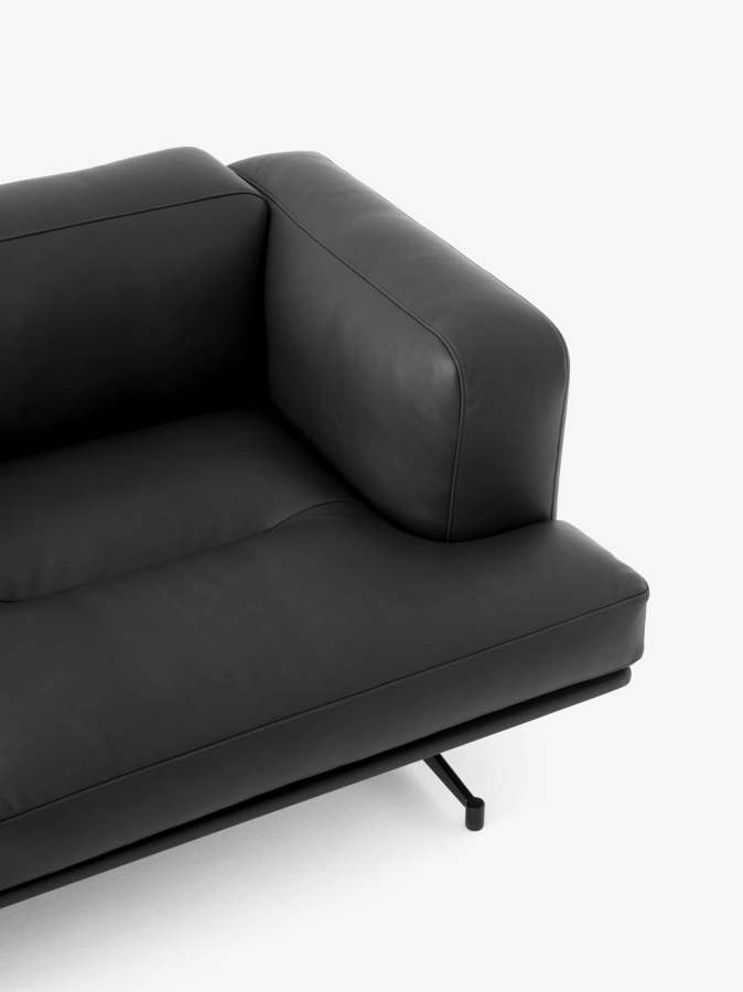 Inland AV22, AV23_Noble Black Leather_Detail.jpg