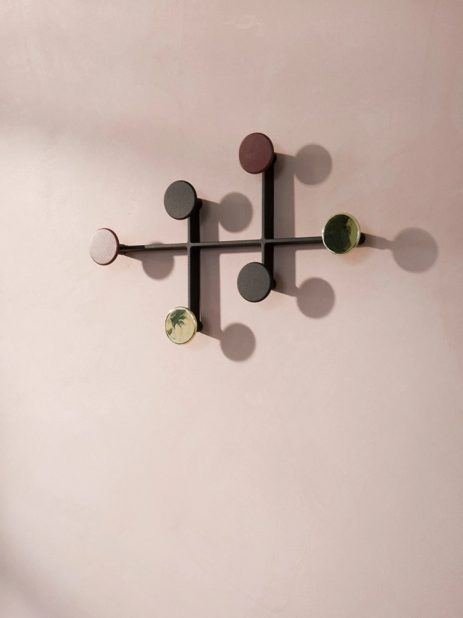 Afteroom_Coat_Hanger_Location_05.webp