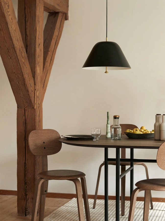 MENU_Snaregade_Dining_Table_Afteroom_Plywood_Levitate_Water_Bottle.webp