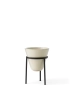 4844649_Daiza_Planter_H35_O25_angle_WEB.webp