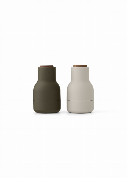 4413459_Bottle_Grinder_Walnut_Lid_Hunting_Green_Beige_Front.jpg