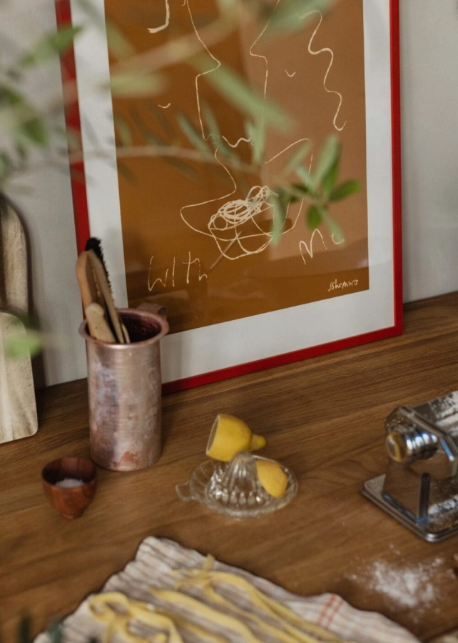 Frame_Red_Wood_Lifestyle_Close_Up_Low_Res-1000x1400.jpg