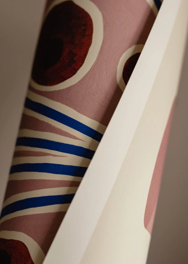 Carla_Llanos_Vase_05_Close_Up3_Low_Res-1000x1400.jpg
