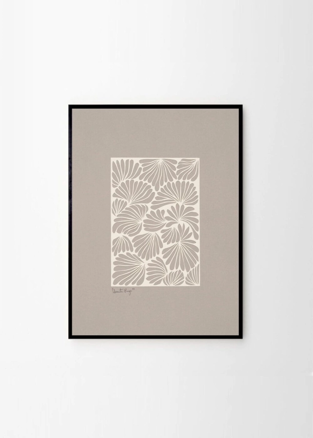 Little_Detroit_Flowers_No_01_Frame_Blaxk_Oak_Low_Res-1000x1400.jpg
