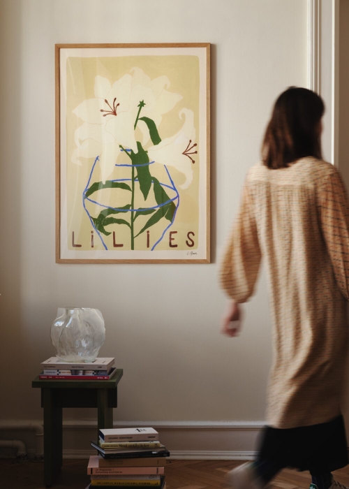 Carla_Llanos_Lilies_Lifestyle_Low_Res-1000x1400.jpg