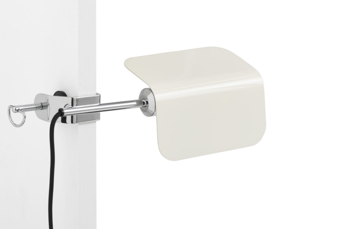 AD346-C189_Apex Clip Lamp oyster white.jpg
