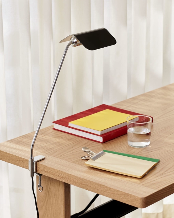 Apex Desk Clip Lamp iron black_Passerelle Desk L140xW65xH74 wb lacquer oak black powder coated crossbar_Glass M.jpg
