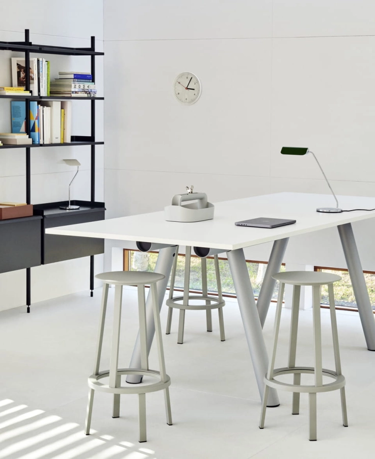 Boa High Table L280xW110xH95 white laminate metallic grey powder coated frame_Revolver Bar Stool High sky grey 01.jpg
