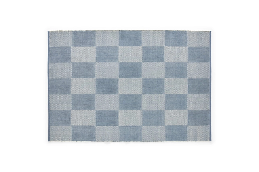 AA269-A665-AL52_Small Check Rug 140x200 light blue.jpg