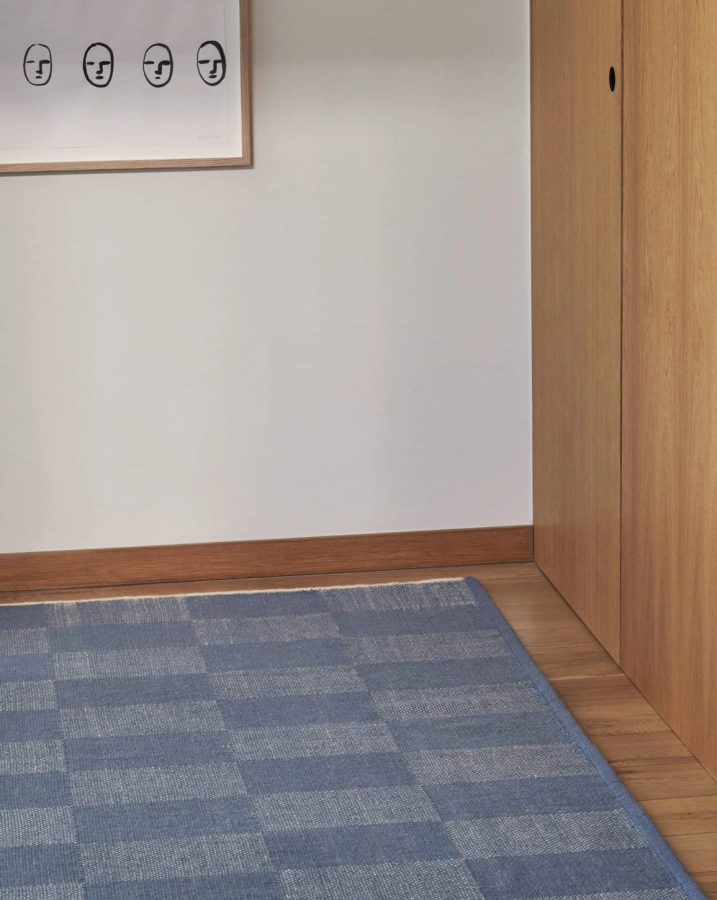Check Rug light blue S check 01.jpg