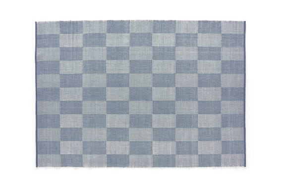 AA269-A883-AL52_Small Check Rug 170x240 light blue.jpg