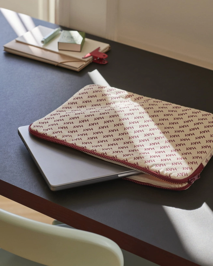 HAY Logo Laptop Cover burgundy.jpg