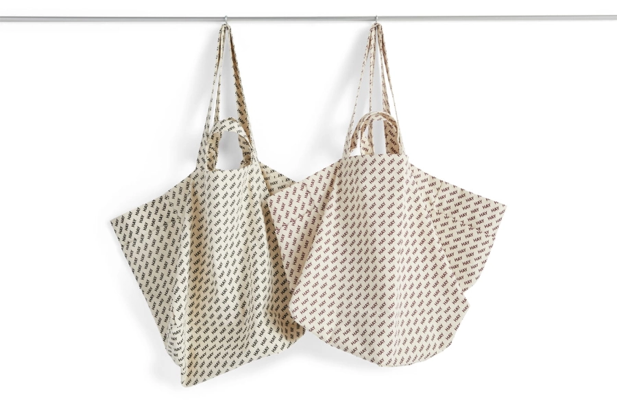 HAY Logo Weekend Bag family.jpg