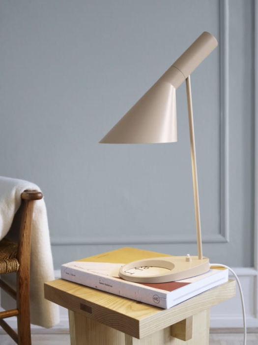 AW23-AJ-Table-Warm-sand-Frederiksberg-Denmark-Interior-17050.jpg
