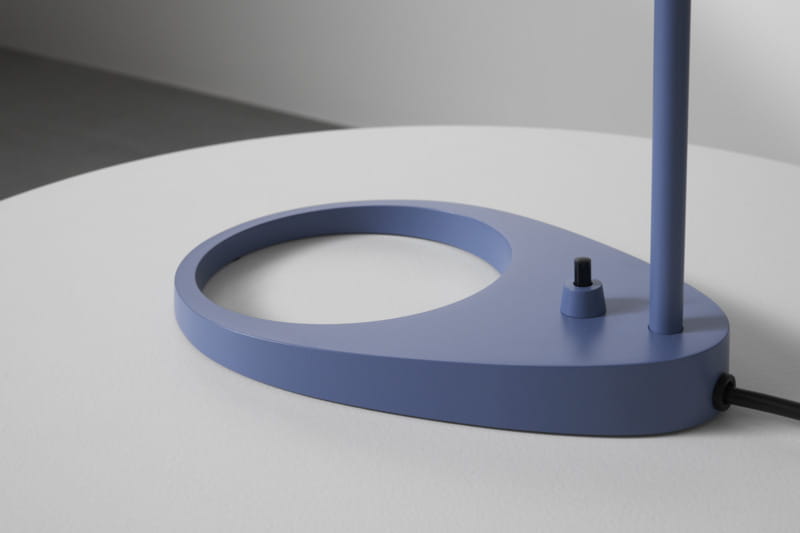 AW23-AJ-Table-Dusty-Blue-Foot-Podium-Studio-60491.jpg
