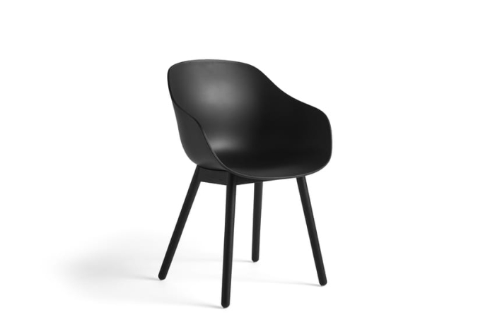 AC086-D168-AA51_AAC 212 black 2.0 shell_black wb lacquer oak base.jpg