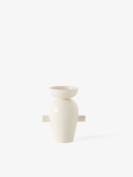 Momento Vase JH40_Cream.jpg