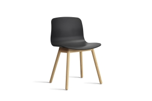 HAY krzesło ABOUT A CHAIR AAC12 black 2.0 / lakierowany dąb