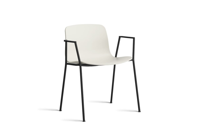 AA169-D156-AA51_AAC 18 melange cream 2.0 shell_black powder coated steel base.jpg