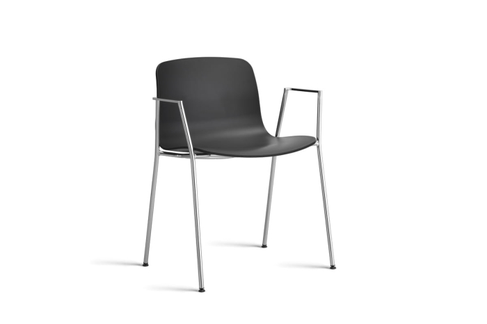 AA171-D168-AA51_AAC 18 black 2.0 shell_chromed steel base.jpg