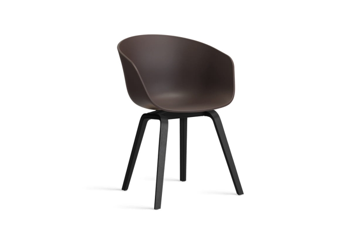 AA205-D132-AA51_AAC 22 raisin 2.0 shell_black wb lacquered oak base.jpg