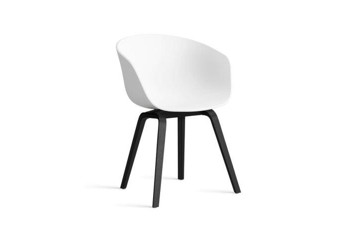 AA205-D159-AA51_AAC 22 white 2.0 shell_black wb lacquered oak base.jpg
