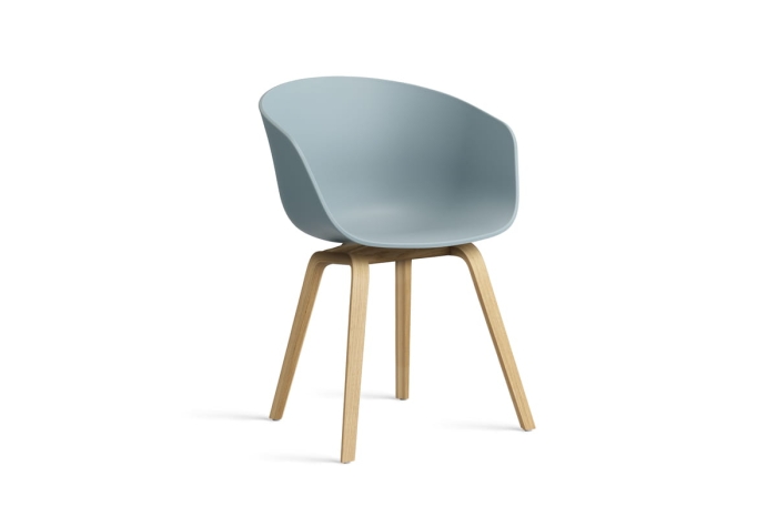 AA207-D162-AA51_AAC 22 dusty blue 2.0 shell_wb lacquered oak base.jpg