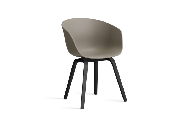 AA205-D153-AA51_AAC 22 khaki 2.0 shell_black wb lacquered oak base.jpg