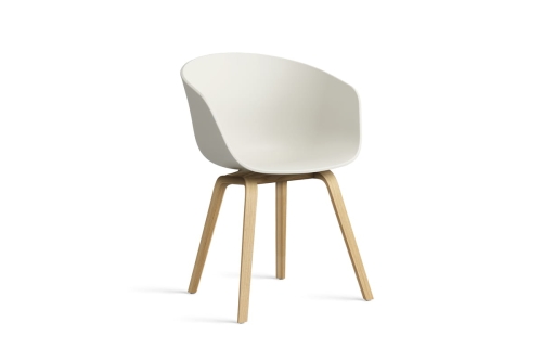 AA207-D156-AA51_AAC 22 melange cream 2.0 shell_wb lacquered oak base.jpg