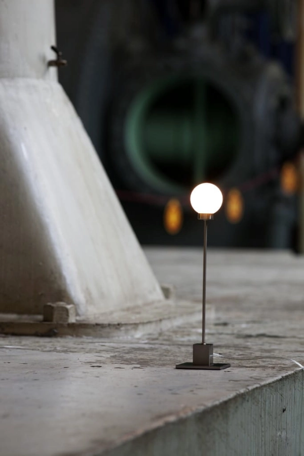 NORTHERN lampa stołowa SNOWBALL
