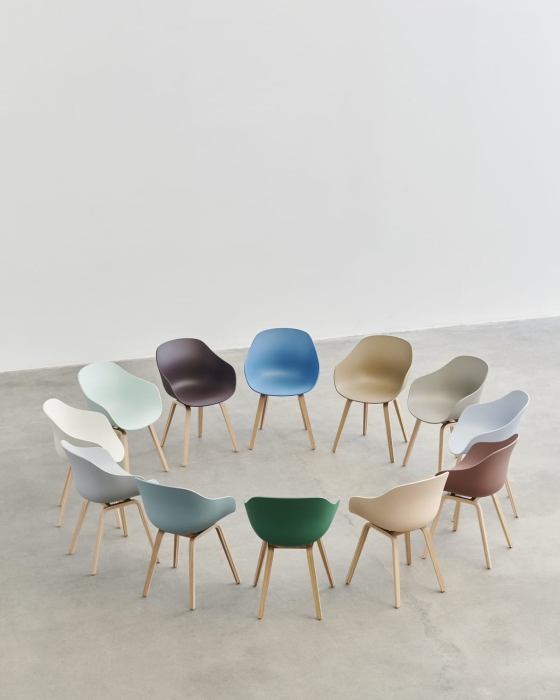 About A Chair 222 family 08.jpg