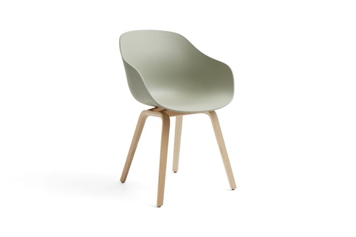 AC106-D150-AA51-01UF_AAC 222 pastel green 2.0 shell_wb lacquered oak base.jpg