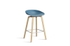 AA003-D135-AA51_AAS 32 H65 azure blue 2.0 shell_wb laquered oak base_stainless steel footrest.jpg