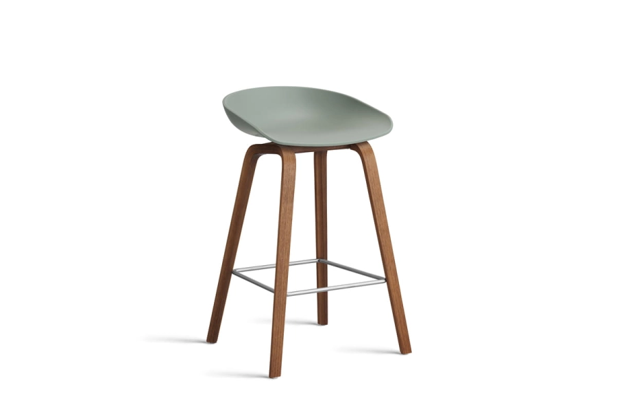 AB244-D144-AA51_AAS 32 H65 fall green 2.0 shell_wb laquered walnut base_stainless steel footrest.jpg