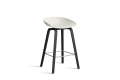 AA001-D156-AA51_AAS 32 H65 melange cream 2.0 shell_black wb laquered oak base_stainless steel footrest.jpg
