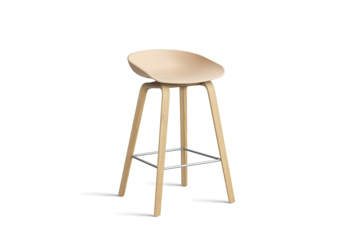 AA003-D126-AA51_AAS 32 H65 pale peach 2.0 shell_wb laquered oak base_stainless steel footrest.jpg