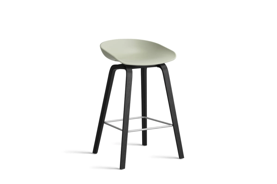 AA001-D150-AA51_AAS 32 H65 pastel green 2.0 shell_black wb laquered oak base_stainless steel footrest.jpg